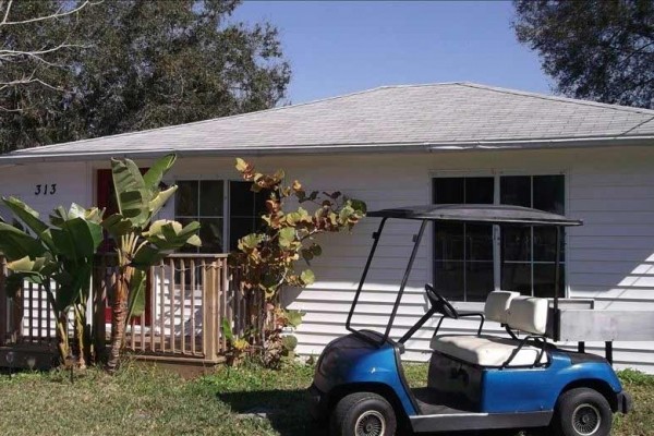 [Image: Great Ozona Home, Walk to the Water, Golf Cart Community.]