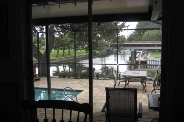 [Image: Lake Tarpon, 3/2 with Dock and Boat Lift]