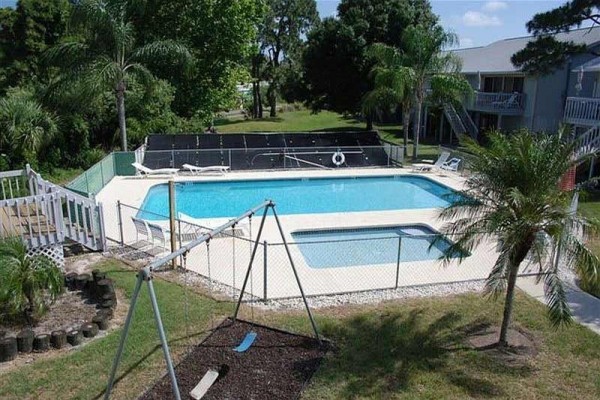 [Image: Family-Friendly Holiday House on the Pinellas Trail - Townhouse 'Paradise' French]