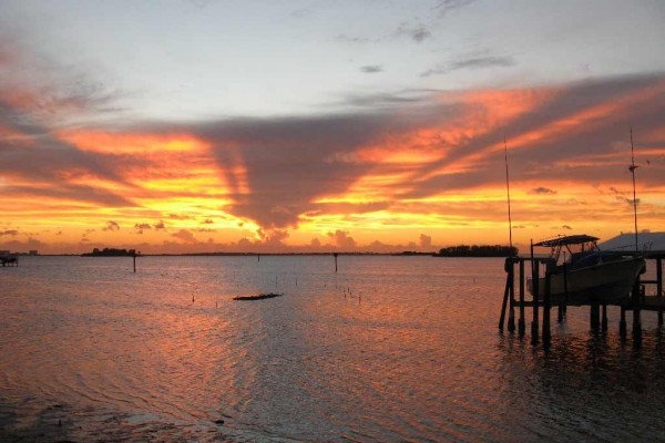 [Image: Beautiful Ozona Cottage]