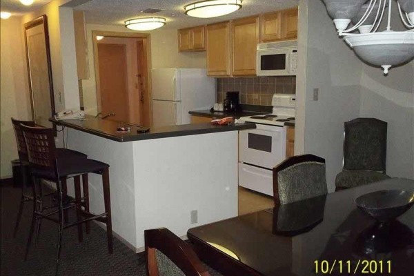 [Image: Innisbrook 2 Bed 2 Bath 2000 Sq. Ft. Fully Furnished Condo.]