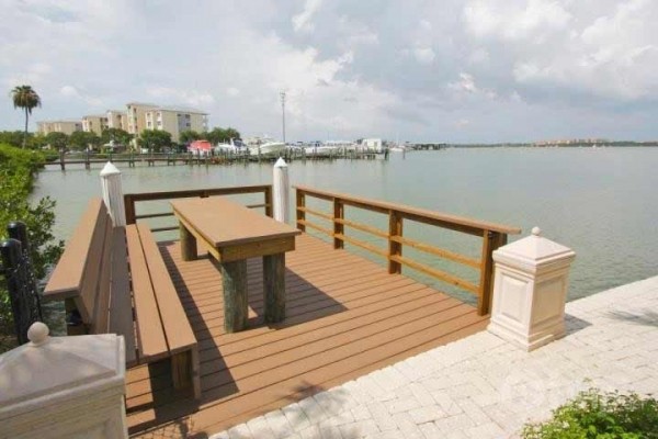 [Image: Bayfront Luxury Waterfront Cottage. Private Dock.]