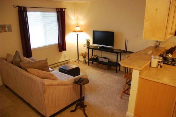 [Image: Enjoy Downtown Sandpoint's Charm from This Adorable Condo!]
