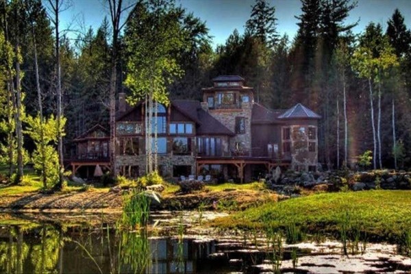[Image: In Town 30 Acre Mountain Lodge Retreat - from $350/nt/for 2-24]