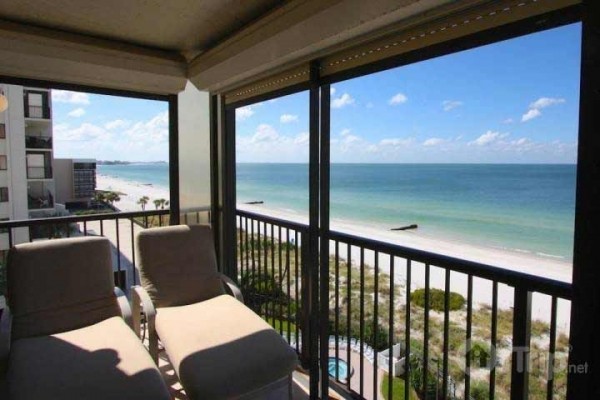 [Image: Corner Two Bedroom Overlooking the Gulf of Mexico]
