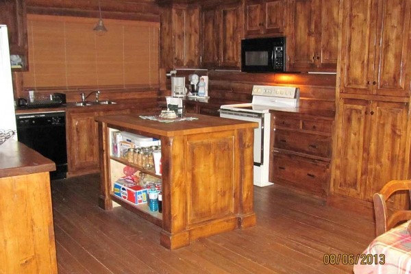 [Image: Make Yourself at Home in This Cozy, Fun, Family-Friendly Swan Valley Rental]