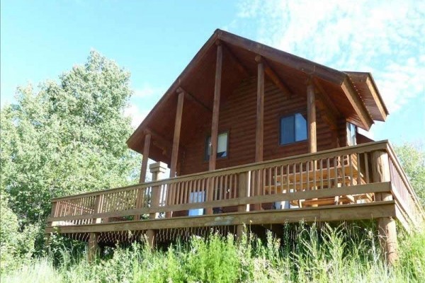 [Image: Teton View Cabin - a Cozy Basecamp for Your Outdoor Adventures]