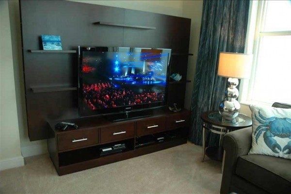 [Image: Best of the Best!! Sleeps 10!! Very Clean!! Ps3!! 52' TV!! Wifi!! Beach Chairs!!]