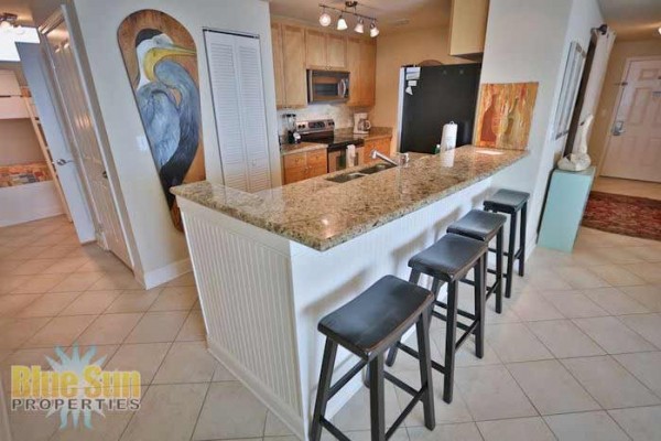 [Image: 1611 Aqua 2BR/Bunk/2BA Luxury Condo Free Beach Service]