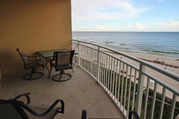 [Image: Luxuriant Beachfront Condo Right on the Gulf Coast and Right Next to Pier Park]