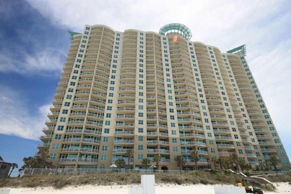 [Image: Luxuriant Beachfront Condo Right on the Gulf Coast and Right Next to Pier Park]