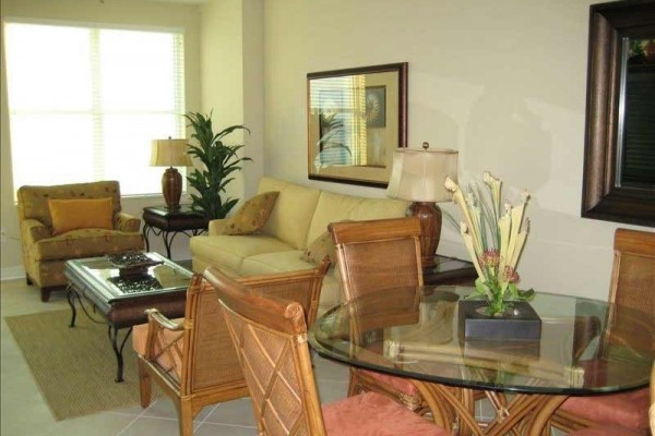 [Image: Near Pier Park-1.5BR/2BA Ocnfrnt Mstr BR-Free Beach Chairs Svc]