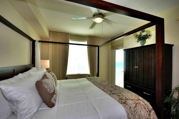 [Image: 1006 Aqua 1 Bedroom W/Bunks Gulf Front]