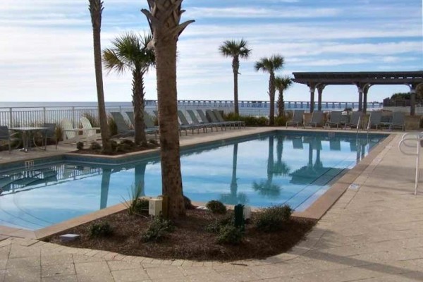 [Image: 3 Bed/3 Bath, 8th Floor, Free Beach Service, Beautiful Unit!]