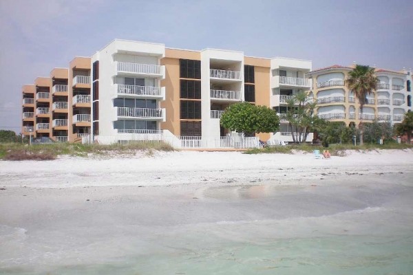 [Image: Affordable! Beautiful Gulf-Front Condo on Quiet Beach. Distinctive Open Architec]