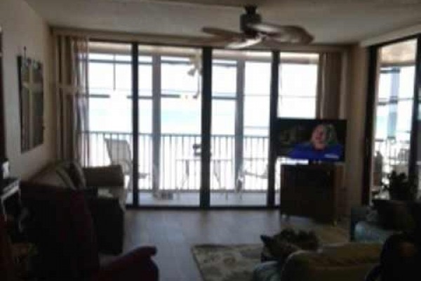 [Image: Waterfront Condo, 3 Month Min., for Lease, 2 BR/2baths]