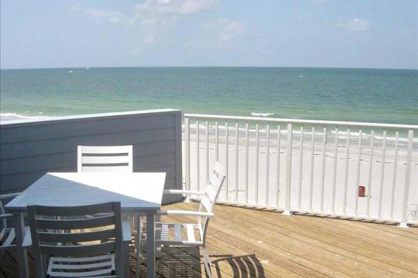 [Image: Key West Style 4/3 $1,295 Wkly 09/13 to 10/18...Call Now]