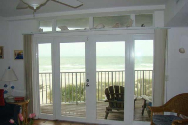 [Image: Key West Style 4/3 $1,295 Wkly 09/13 to 10/18...Call Now]