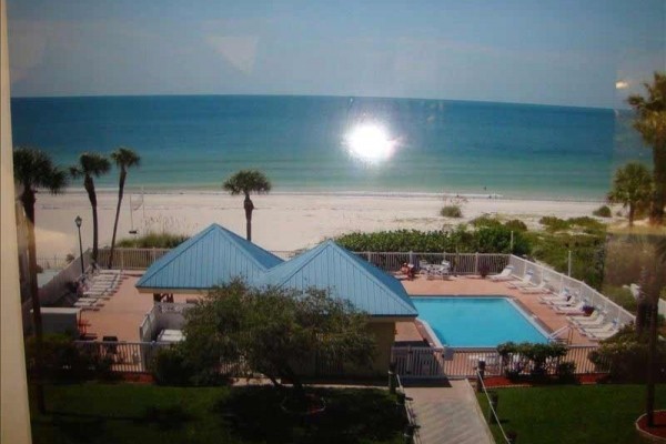 [Image: Ready for a Vacation! Sleepy Sea Turtle 2 BR/2BA Beachfront Condo for Rent!!]