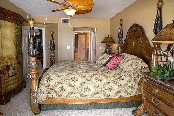 [Image: Stunning Decor! 3 Bedroom;3 Bath;Large Gulf Front Balcony]