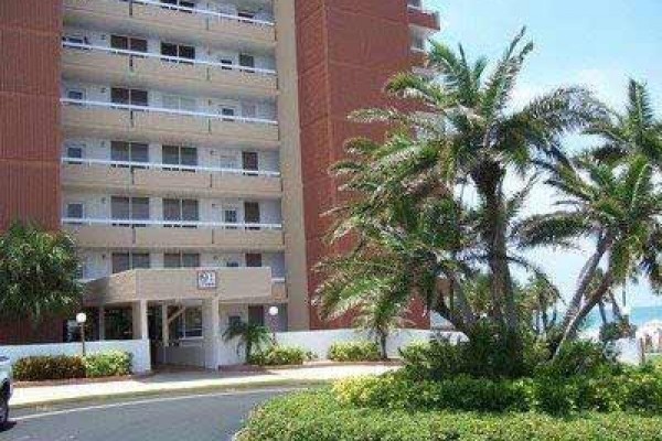 [Image: Fabulous Gulf Front Condo with Resort Like Amenities]