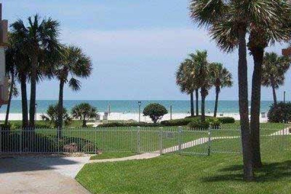 [Image: Fabulous Gulf Front Condo with Resort Like Amenities]