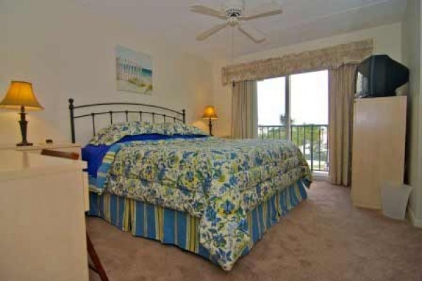 [Image: Star of the Gulf: Family Beach House Sleeps 2 - 14]