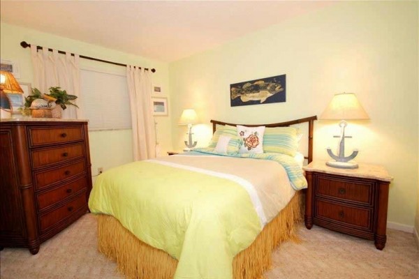 [Image: 3 Bedroom Beach Front Condo Recently Remodeled!]