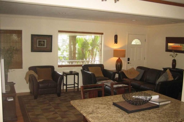 [Image: Zen Cottage - Quiet &amp; Modern with All the Amenities! Beach 2 Min Walk]