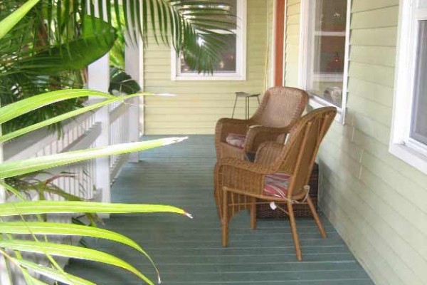 [Image: Zen Cottage - Quiet &amp; Modern with All the Amenities! Beach 2 Min Walk]