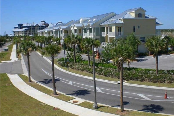 [Image: Waterfront Townhome-Little Harbor Resort with Private Beach]