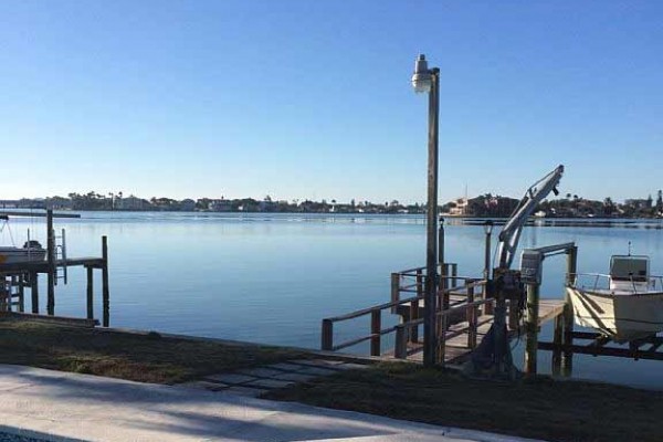 [Image: Stunning Waterfront Home on Boca Ciega Bay, 5 Mins from the Beach]