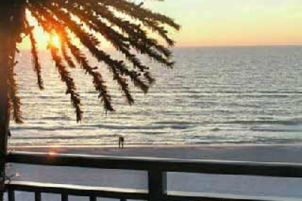 [Image: Absolute Beachfront Condo #1 St. Pete Beach, Fantastic View with Two Balconies]