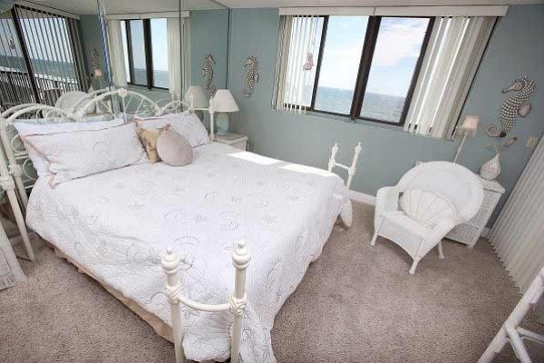 [Image: Must See Newly Renovated Gulf Front Condo with Great Sunsets 2bed 2bath Sleeps 8]