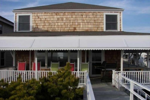 [Image: Large Oceanfront Cottage - Newly Remodeled - Newly Furnished]