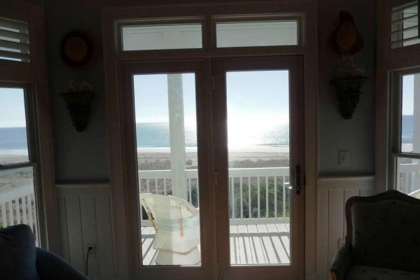 [Image: Wonderful Ocean Front Cottage!]