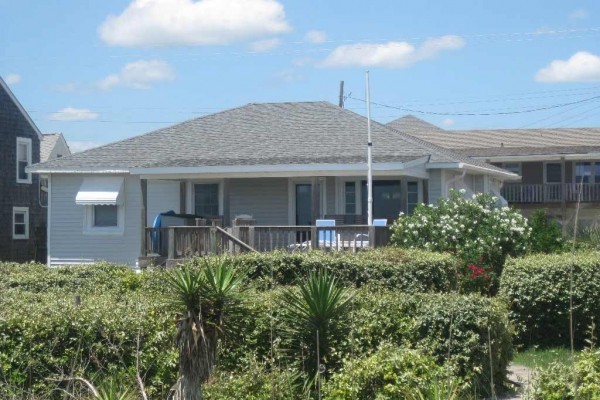 [Image: Much-Loved, Classic 5BR/3BA Ocean-Front Beach Cottage]
