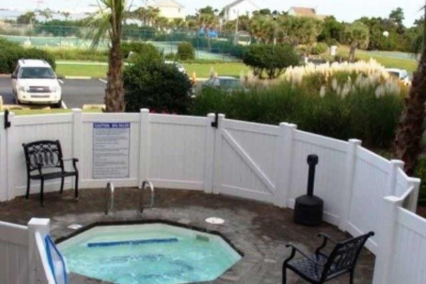 [Image: Seeking Winter Renter for 2 BR/2 BA in Incredible Oceanfront Resort]