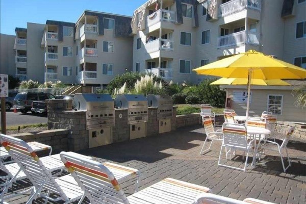 [Image: Seeking Winter Renter for 2 BR/2 BA in Incredible Oceanfront Resort]