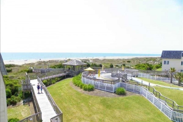 [Image: Seeking Winter Renter for 2 BR/2 BA in Incredible Oceanfront Resort]