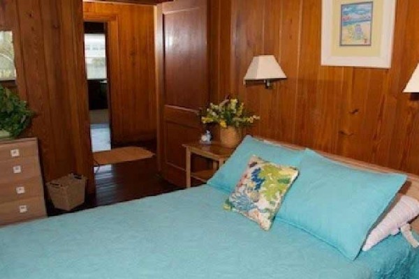 [Image: Wow!!! Now $1675.00 for a Week During the Summer, Mamas Cottage]