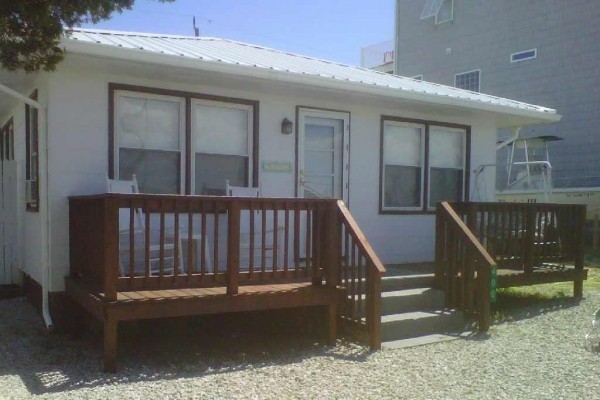 [Image: Cute Vacation Cottage/Great Price!!! Only Place for 2 Families at This Price!!!]