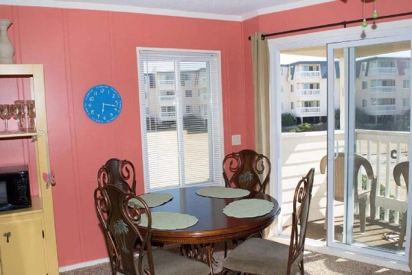 [Image: Professionally Decorated Condo in Oceanfront Complex!]