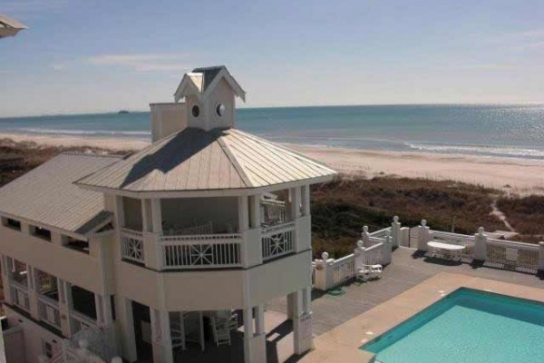 [Image: Ocean Front Sea Dreams Large Cottage with Community Pool]