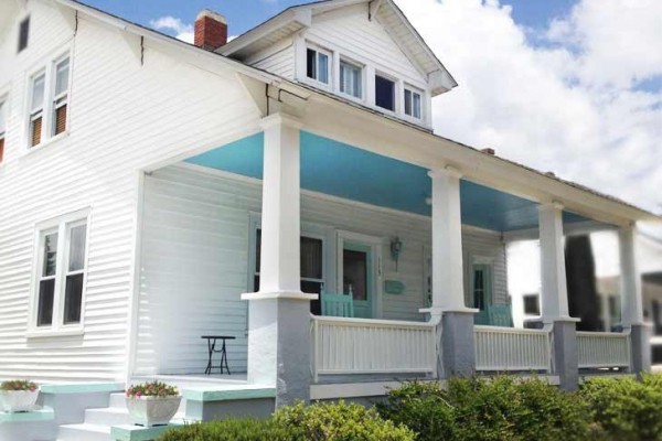 [Image: Taylor's Creek Cottage in Historic Downtown Beaufort]