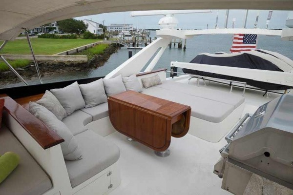 [Image: Stay Aboard Motor Yacht Everest]