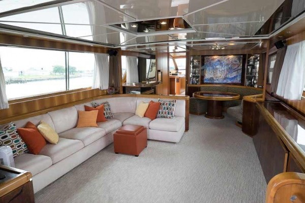 [Image: Stay Aboard Motor Yacht Everest]