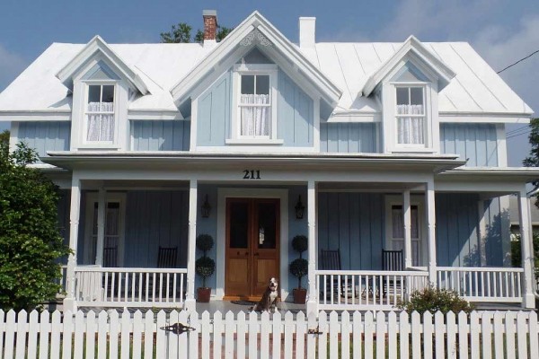 [Image: Newly Restored Home in the Heart of the Historic District at 211 Turner Street]