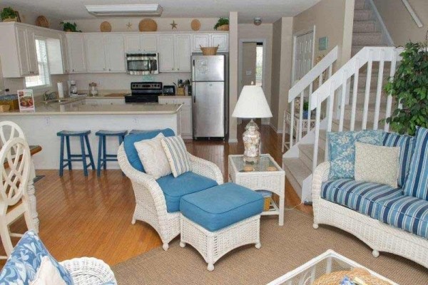 [Image: Beach Bingo West: 3 BR / 3 BA Duplex in Emerald Isle, Sleeps 6]