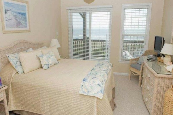 [Image: Beach Bingo West: 3 BR / 3 BA Duplex in Emerald Isle, Sleeps 6]